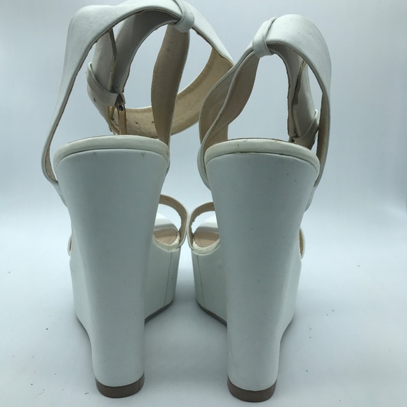 Aldo White High Heeled 5" Platforms size 8, ankle wrap straps - Picture 5 of 7